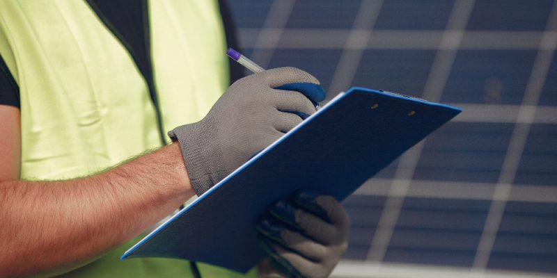 manutenção de placas solares
