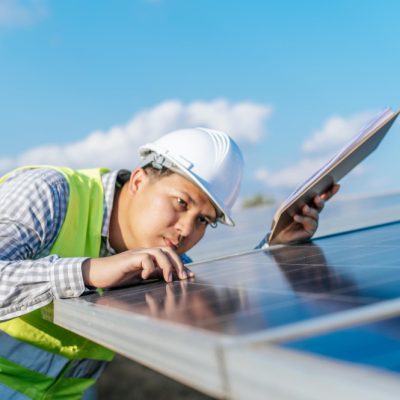 manutenção de placas solares
